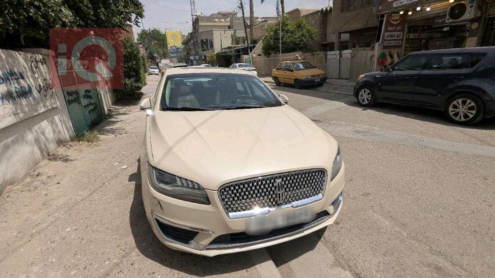 لینکۆڵن MKZ